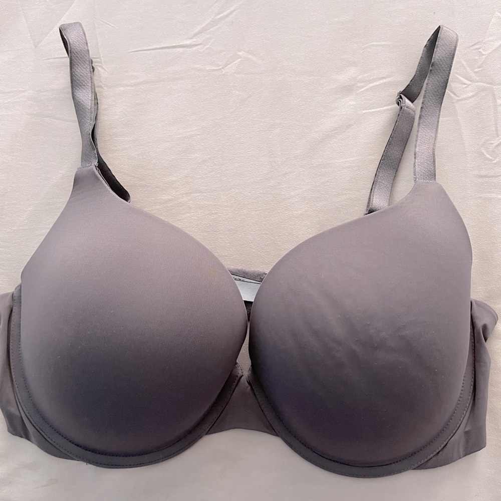 Victoria’s Secret Push up bra, Size 38D, Gray